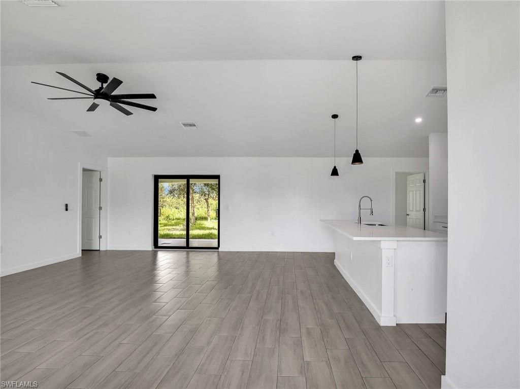 442 Windermere Dr, Lehigh Acres, FL 33972 Photo
