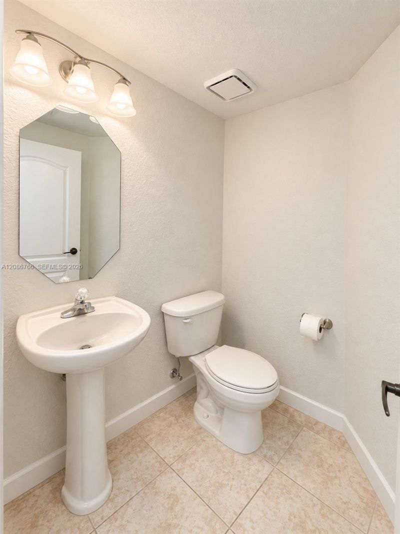 11034 NW 86th Ter, Doral, FL 33178 Photo