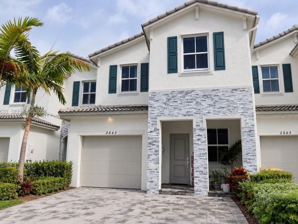 2663 SE 10th St , Homestead, FL 33035