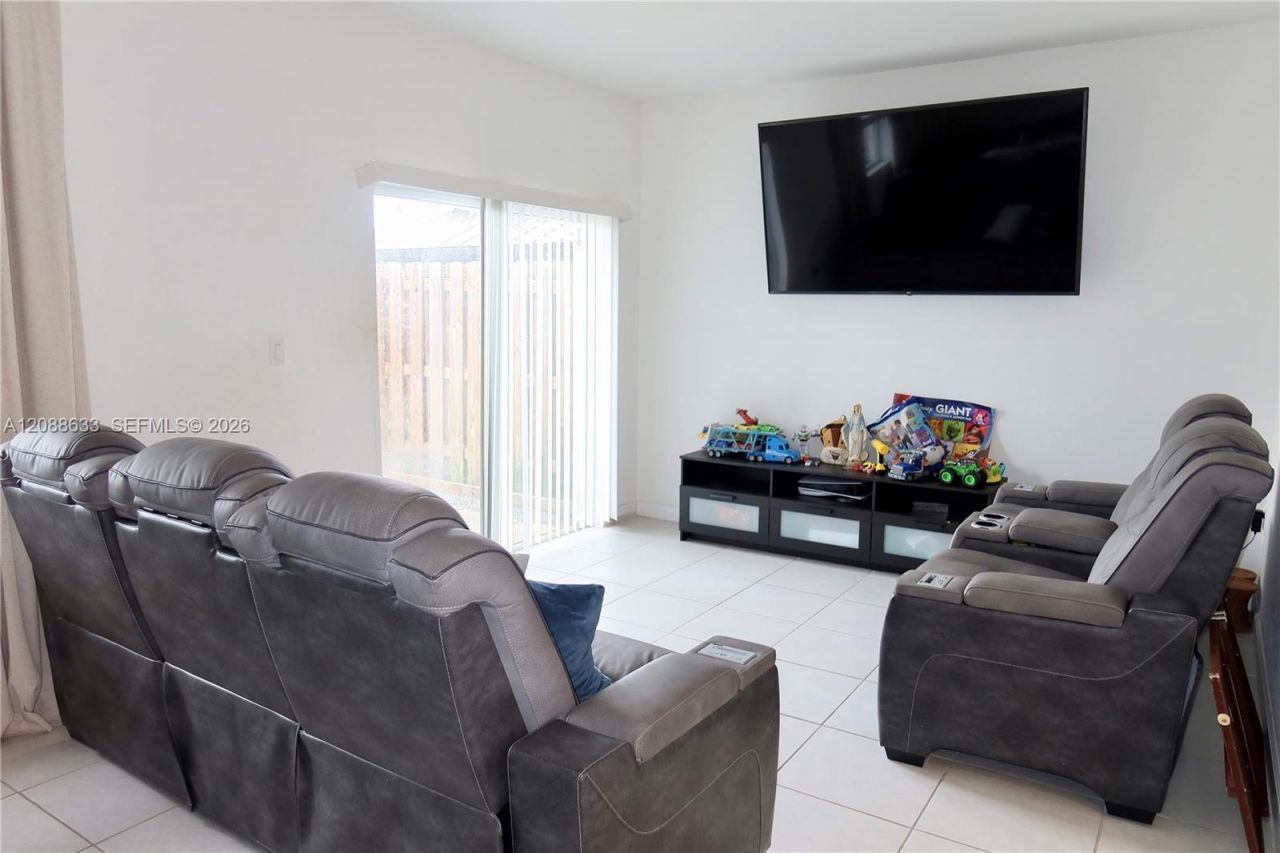 2663 SE 10th St, Homestead, FL 33035 Photo