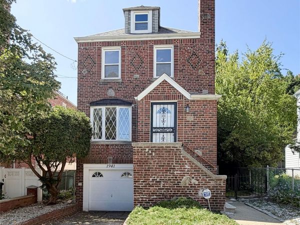1941 Yates Avenue, Bronx, NY 10461