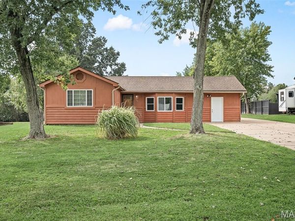 126 Cherry Hill Drive, Fenton, MO 63026