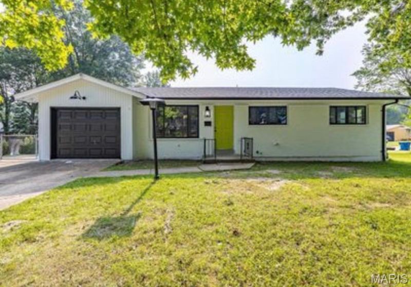 3456 Ginger Drive, Saint Louis, MO 63114 Main Photo