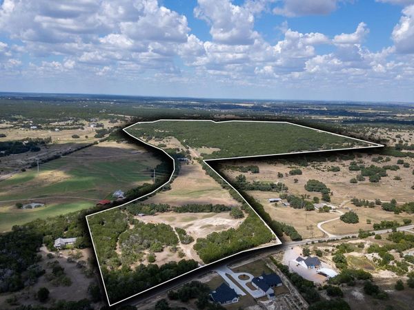 930 County Road 200, Burnet, TX 78611