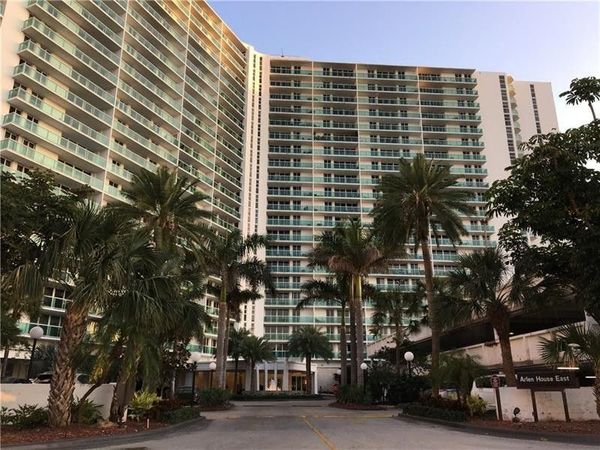 100 Bayview Drive, Unit 1826, Sunny Isles Beach, FL 33160