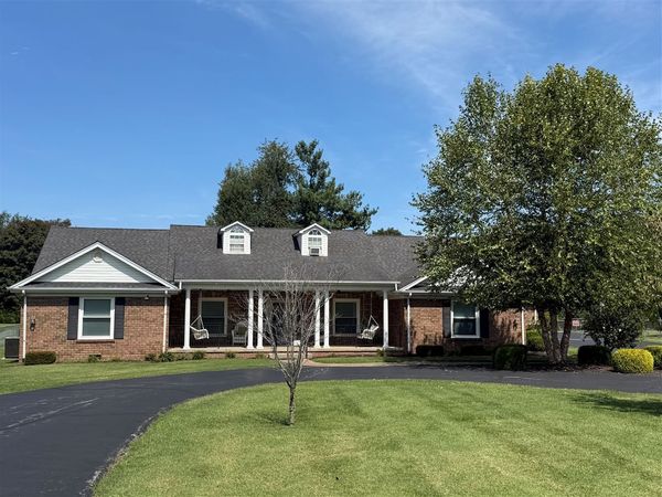 826 Lois Lane , Bowling Green, KY 42104