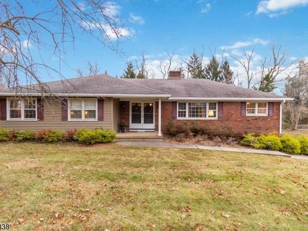 77 Sun Valley Way, Morris Plains, NJ 07950
