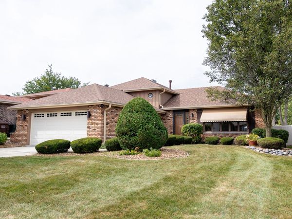 15548 Vista Drive , Oak Forest, IL 60452