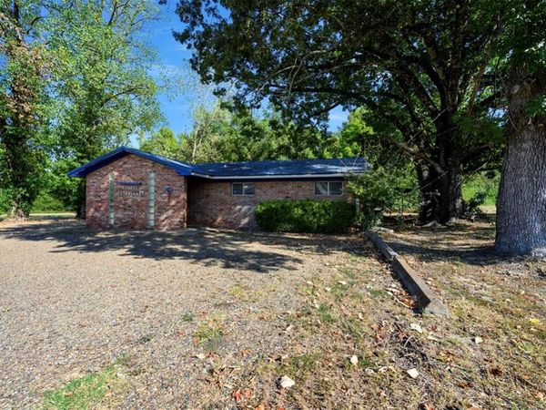 811 E Lincoln Road, Idabel, OK 74745
