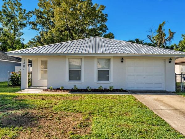 1207 NE 6TH STREET , MULBERRY, FL 33860