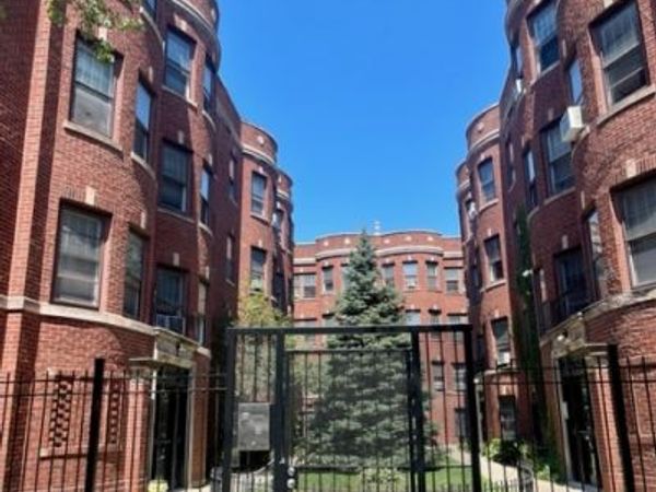1060 W Thorndale Avenue, Unit 3S, Chicago, IL 60660