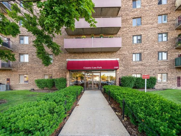1460 Fairlane Drive , Unit 307, Schaumburg, IL 60193
