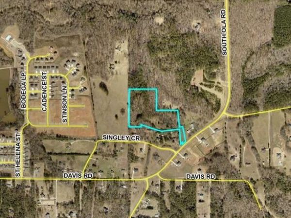 301 Singley Drive , Locust Grove, GA 30248
