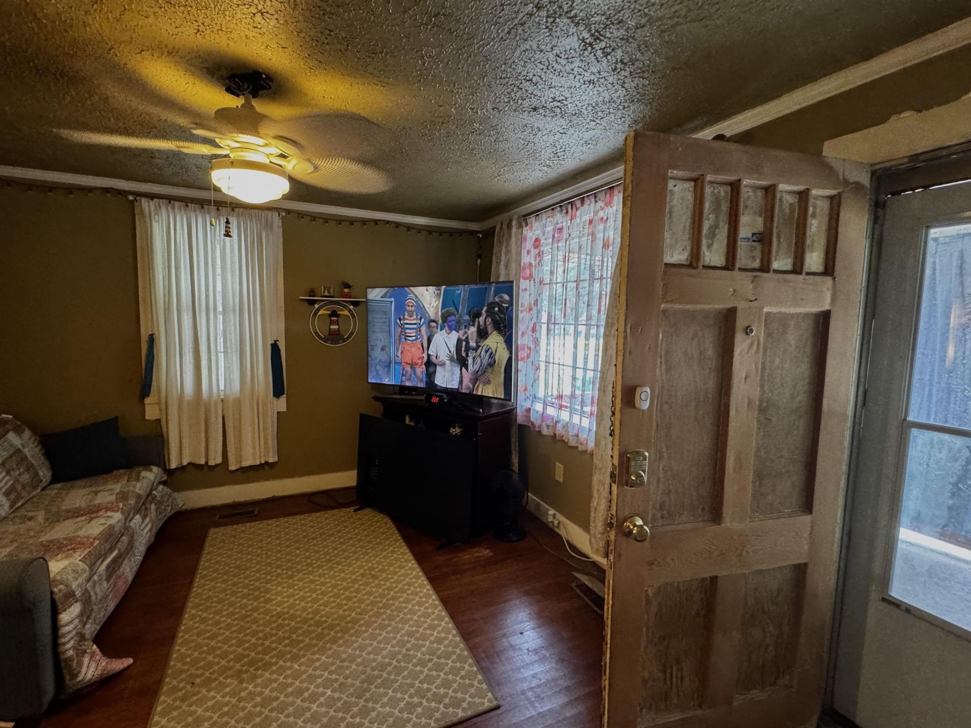 710 N Merriman Rd. Photo 10