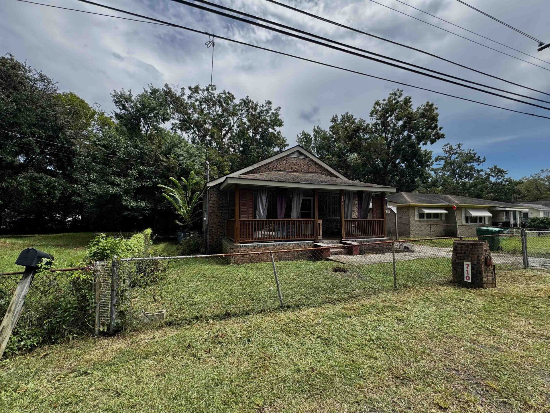 710 N Merriman Rd. Photo 4