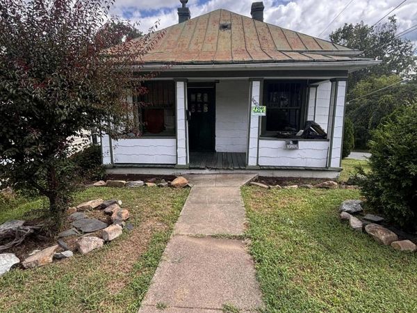 600 Brussels AVE , Clifton Forge, VA 24422