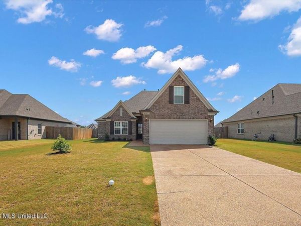 8692 Hayes Drive, Southaven, MS 38672
