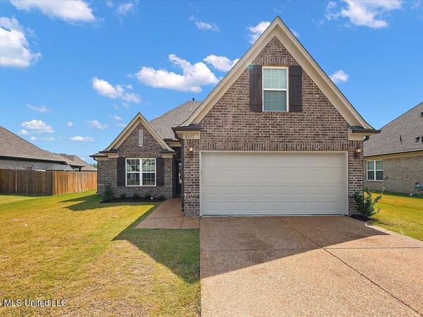 8692 Hayes Drive, Southaven, MS 38672