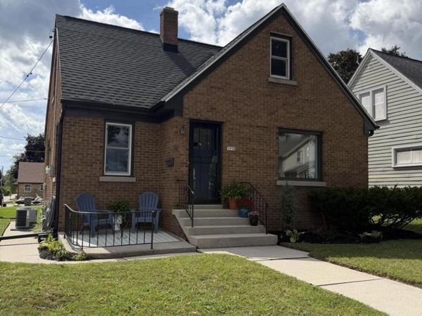 1715 Marvin COURT, Sheboygan, WI 53081