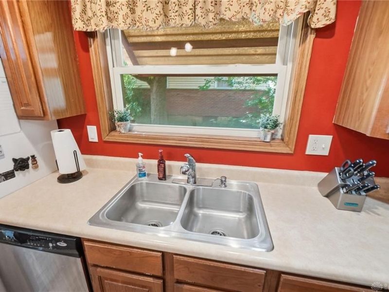 4749 Archmore Drive, Kettering, OH 45440 Photo 13