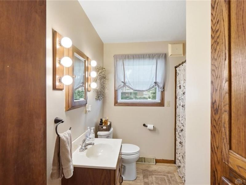 4749 Archmore Drive, Kettering, OH 45440 Photo 24