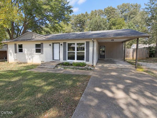 110 Circle Drive, Lexington, TN 38351