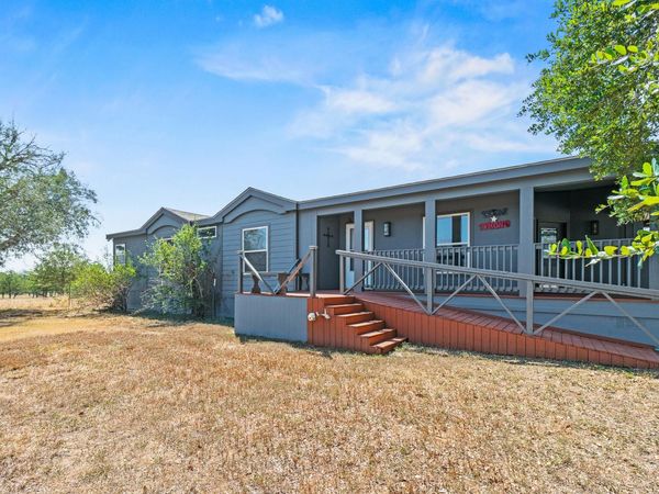 1951 Dowdy RD, Seguin, TX 78155