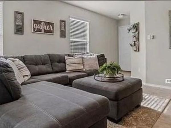 206 Feathergrass Drive, Buda, TX 78610