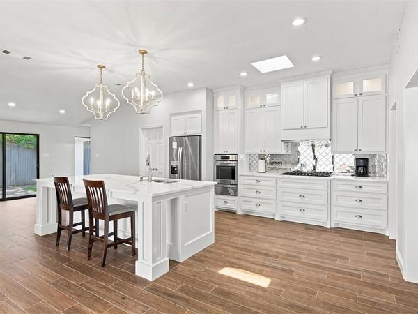 611 Westview Avenue, Fort Worth, TX 76107