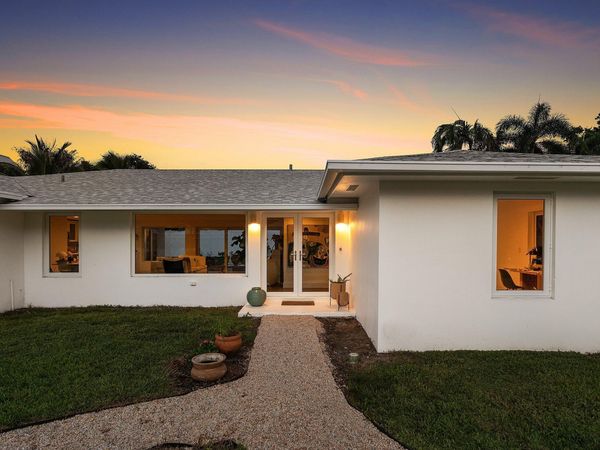 1009 NW 1ST Avenue, Delray Beach, FL 33444