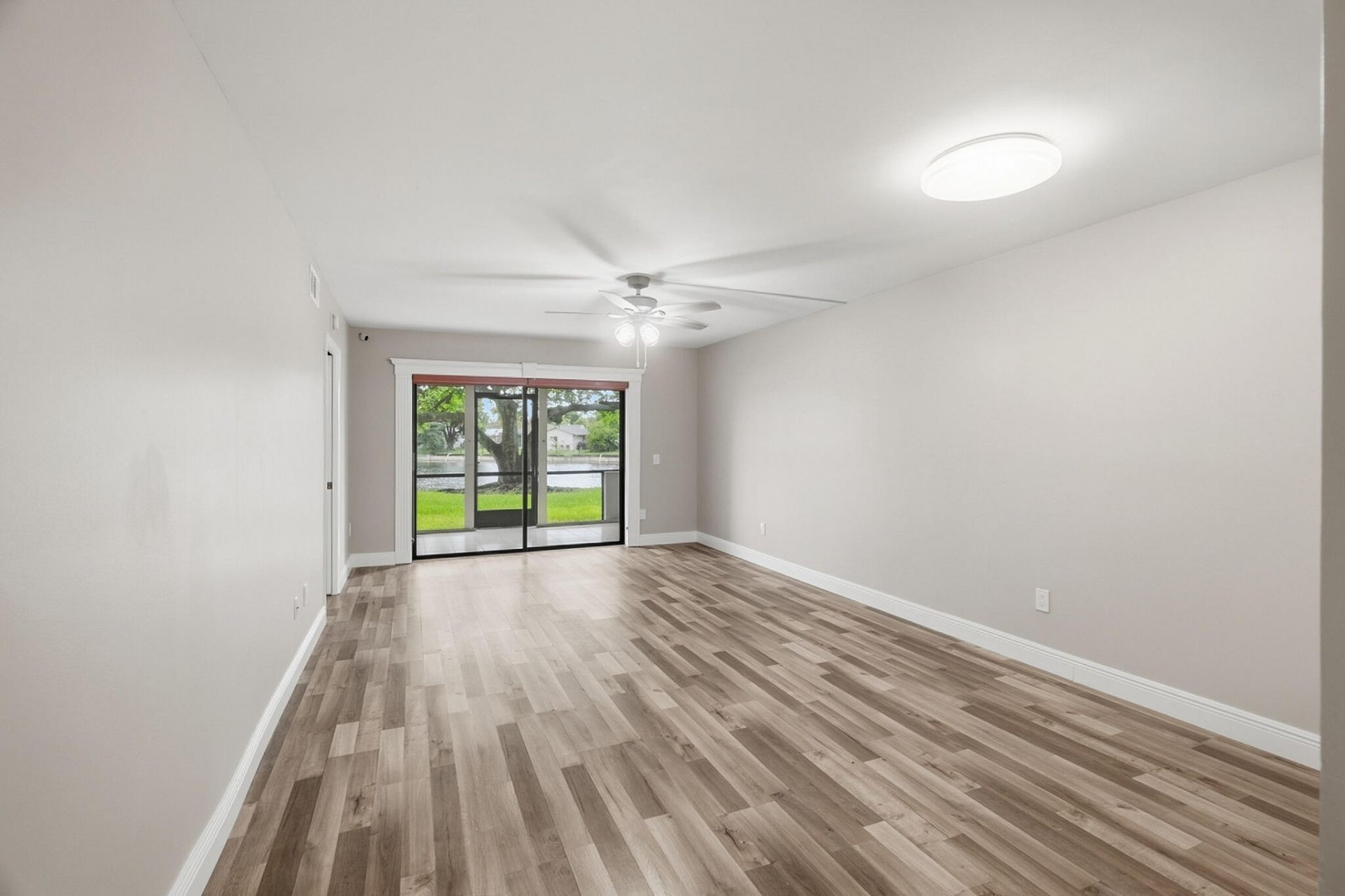 9672 W Mcnab Road, Unit 109, Tamarac, FL 33321 Photo