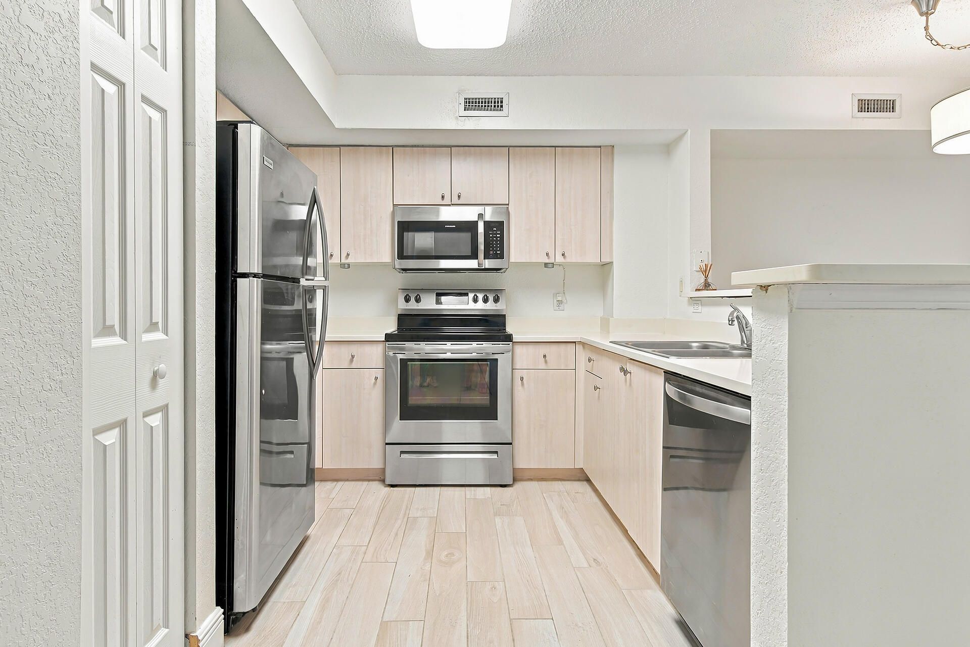 1801 N Flagler Drive, Unit 603, West Palm Beach, FL 33407 Photo
