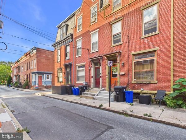 1611 SUSQUEHANNA STREET , HARRISBURG, PA 17102