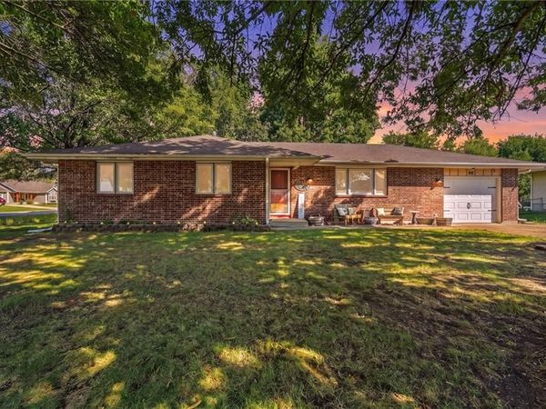98 E Beulah Street, Garden City, MO 64747