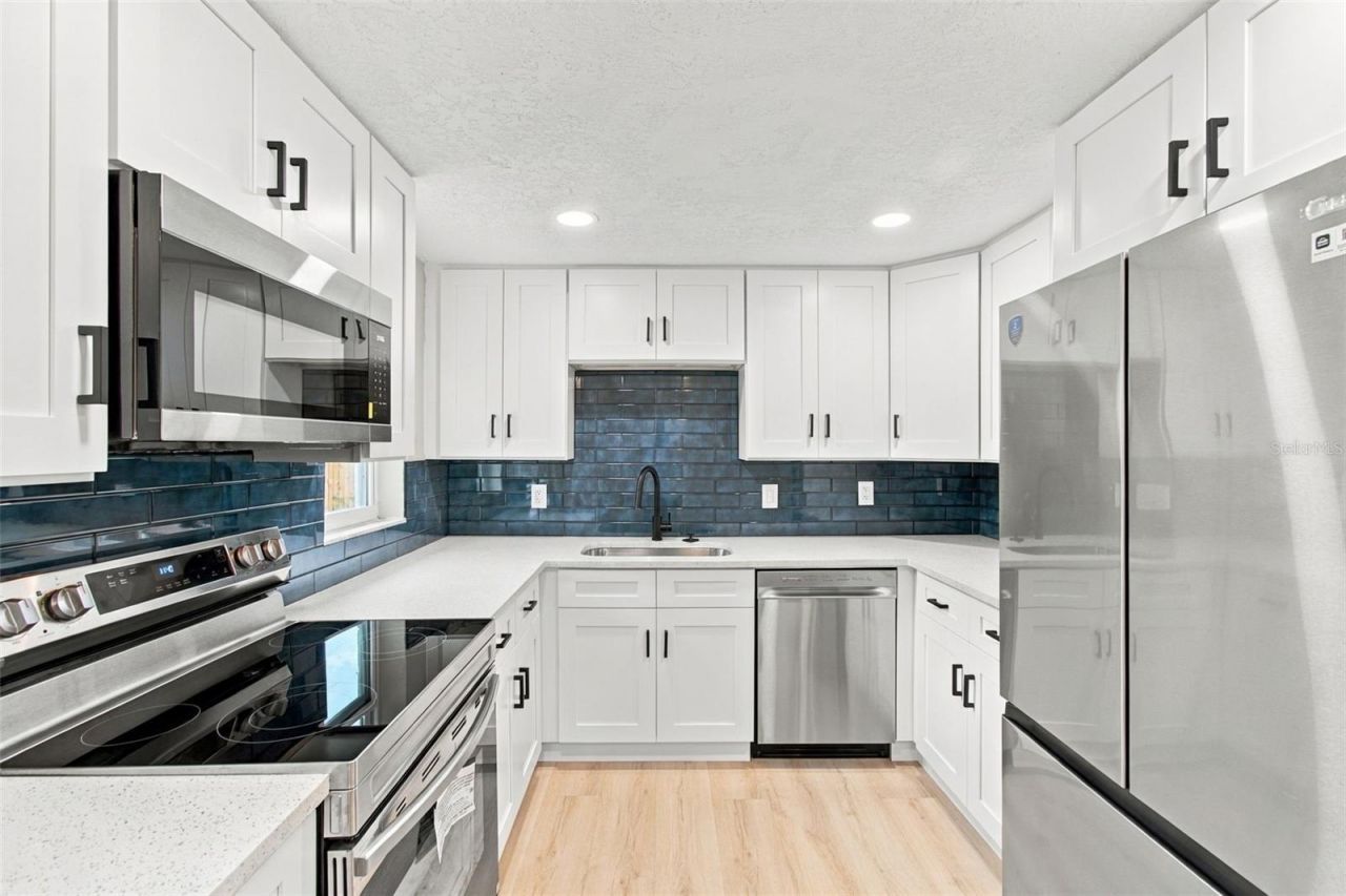 802 Walnut Drive, Seffner, FL 33584 Photo