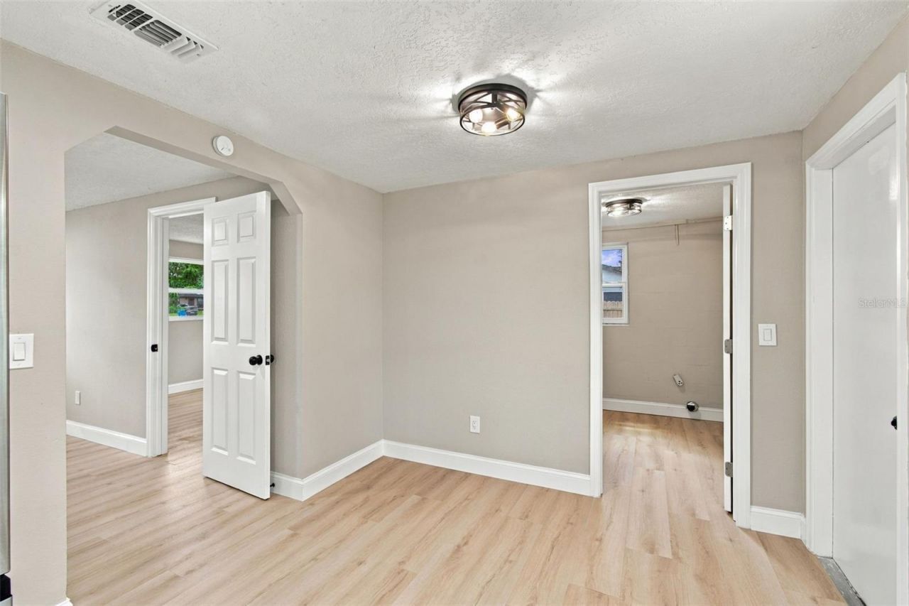 802 Walnut Drive, Seffner, FL 33584 Photo
