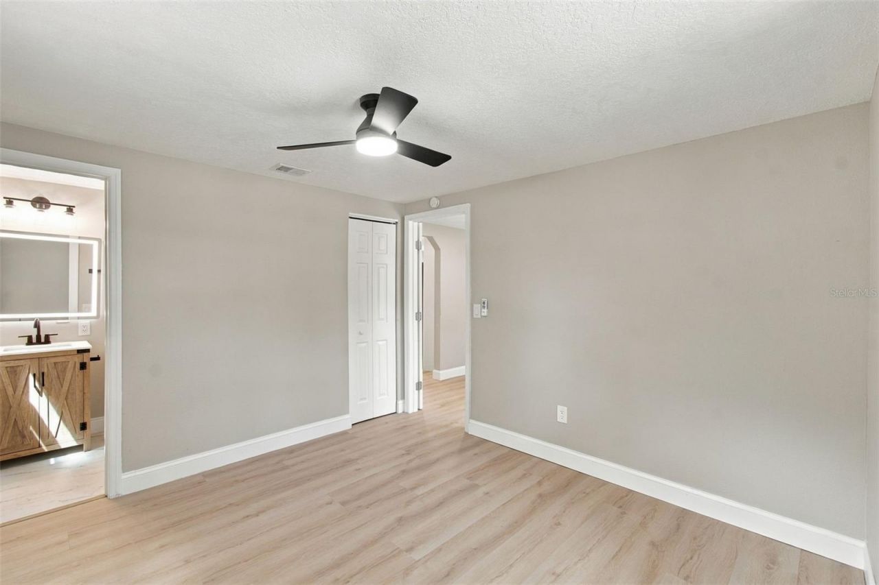 802 Walnut Drive, Seffner, FL 33584 Photo