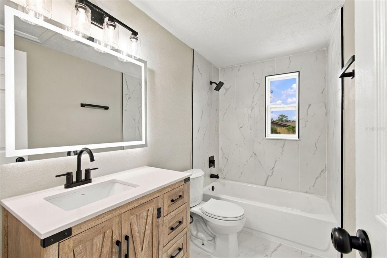 802 Walnut Drive, Seffner, FL 33584 Photo