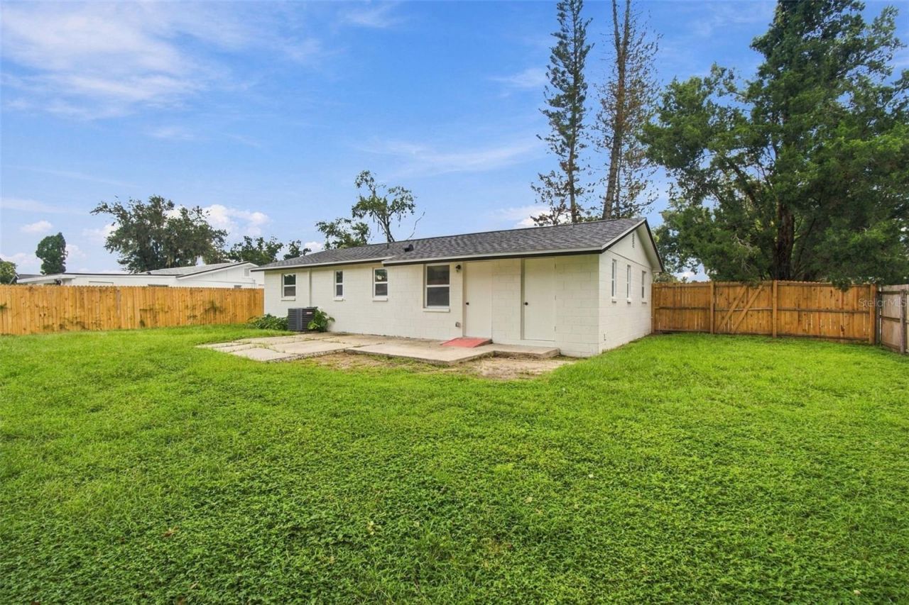 802 Walnut Drive, Seffner, FL 33584 Photo