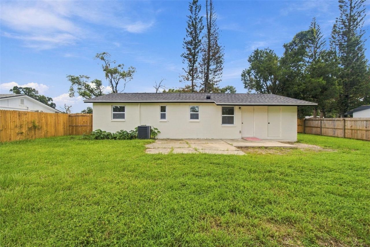 802 Walnut Drive, Seffner, FL 33584 Photo