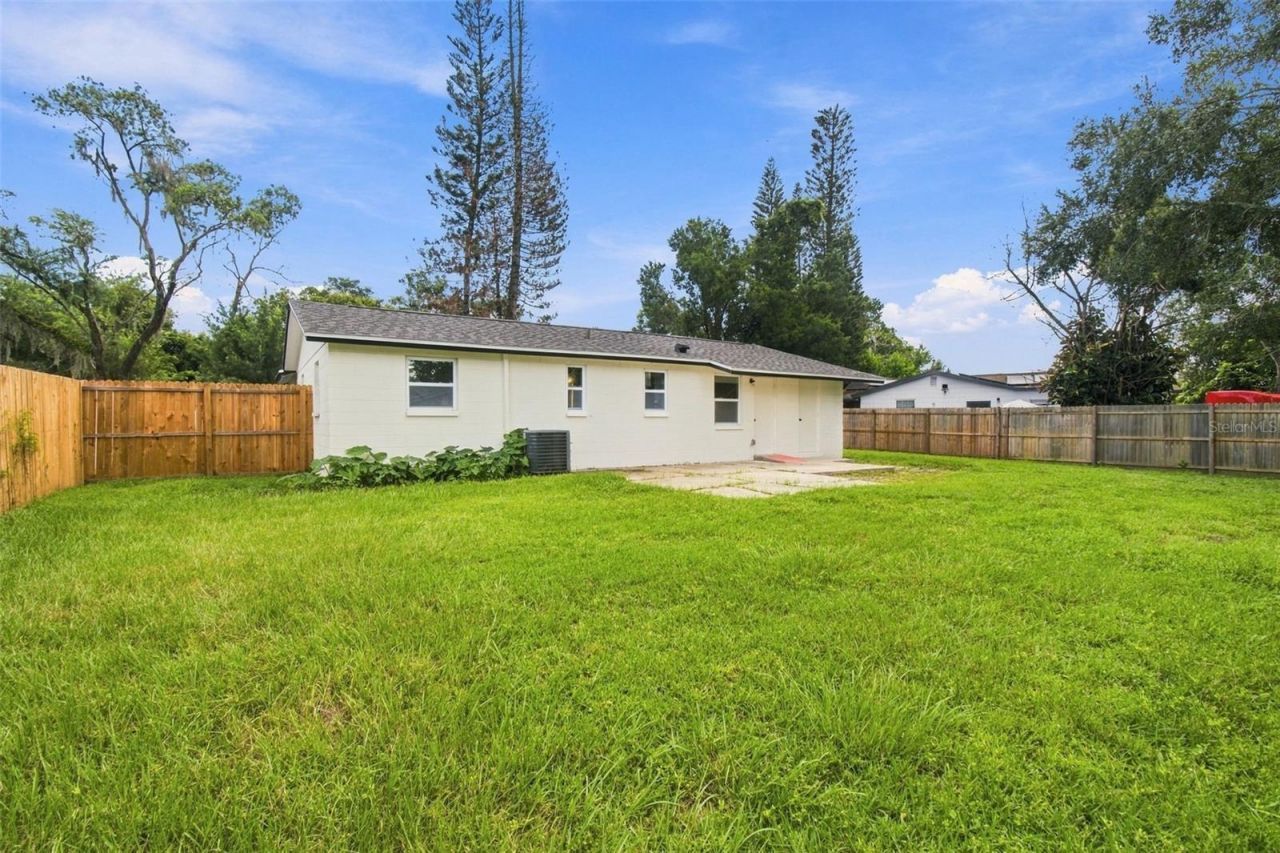 802 Walnut Drive, Seffner, FL 33584 Photo