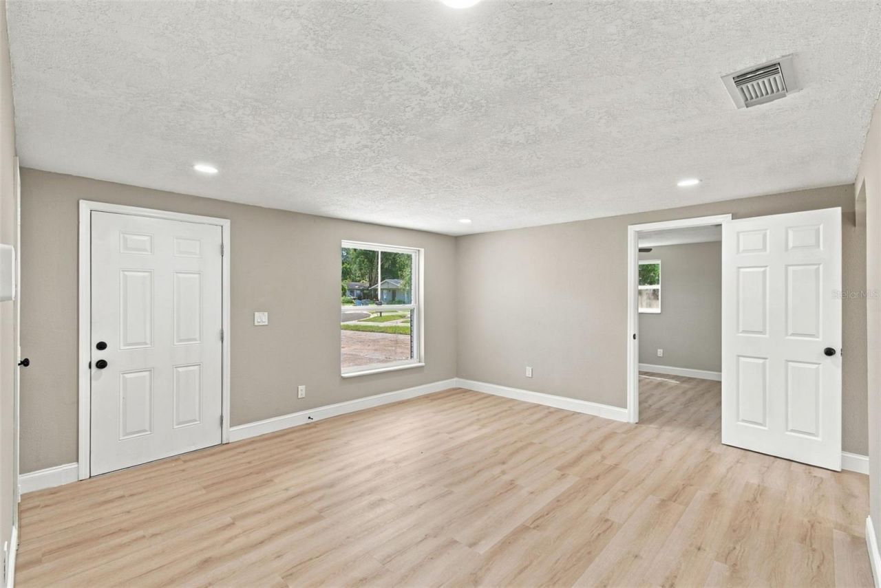 802 Walnut Drive, Seffner, FL 33584 Photo