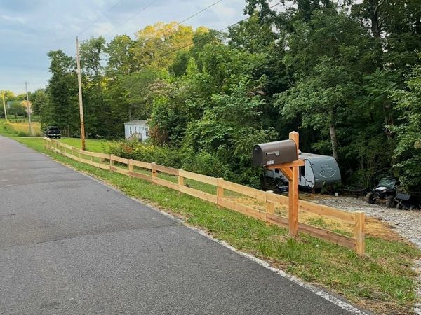 1187 Old Lock a Rd , Charlotte, TN 37036