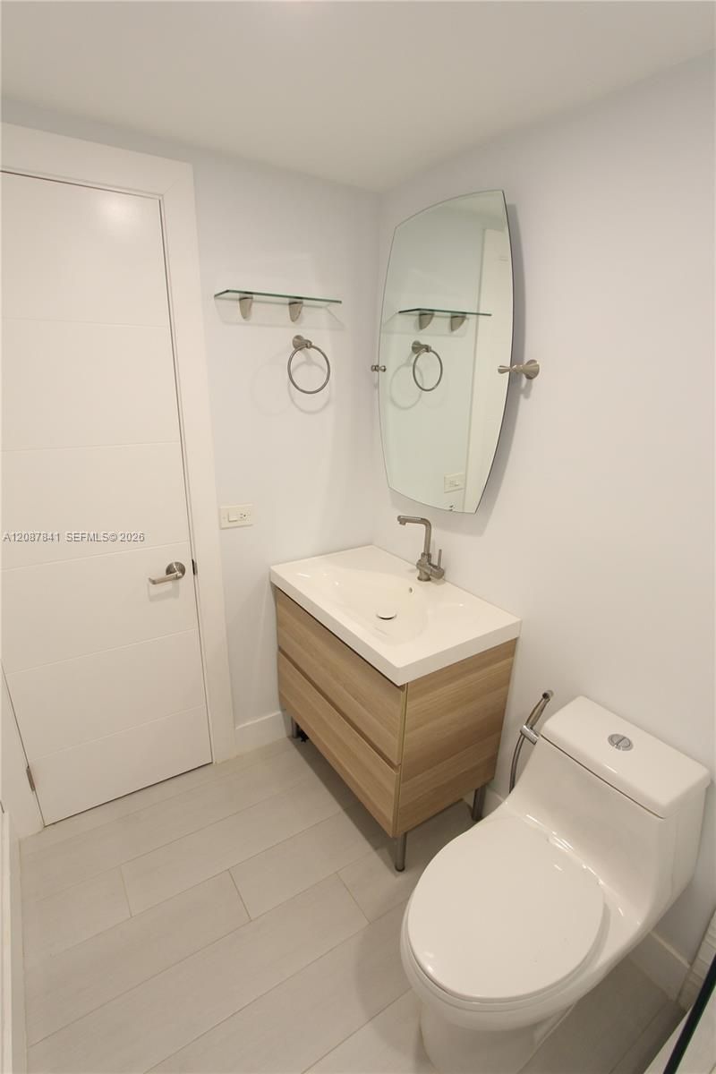 427 Santander Ave, Unit 202, Coral Gables, FL 33134 Photo