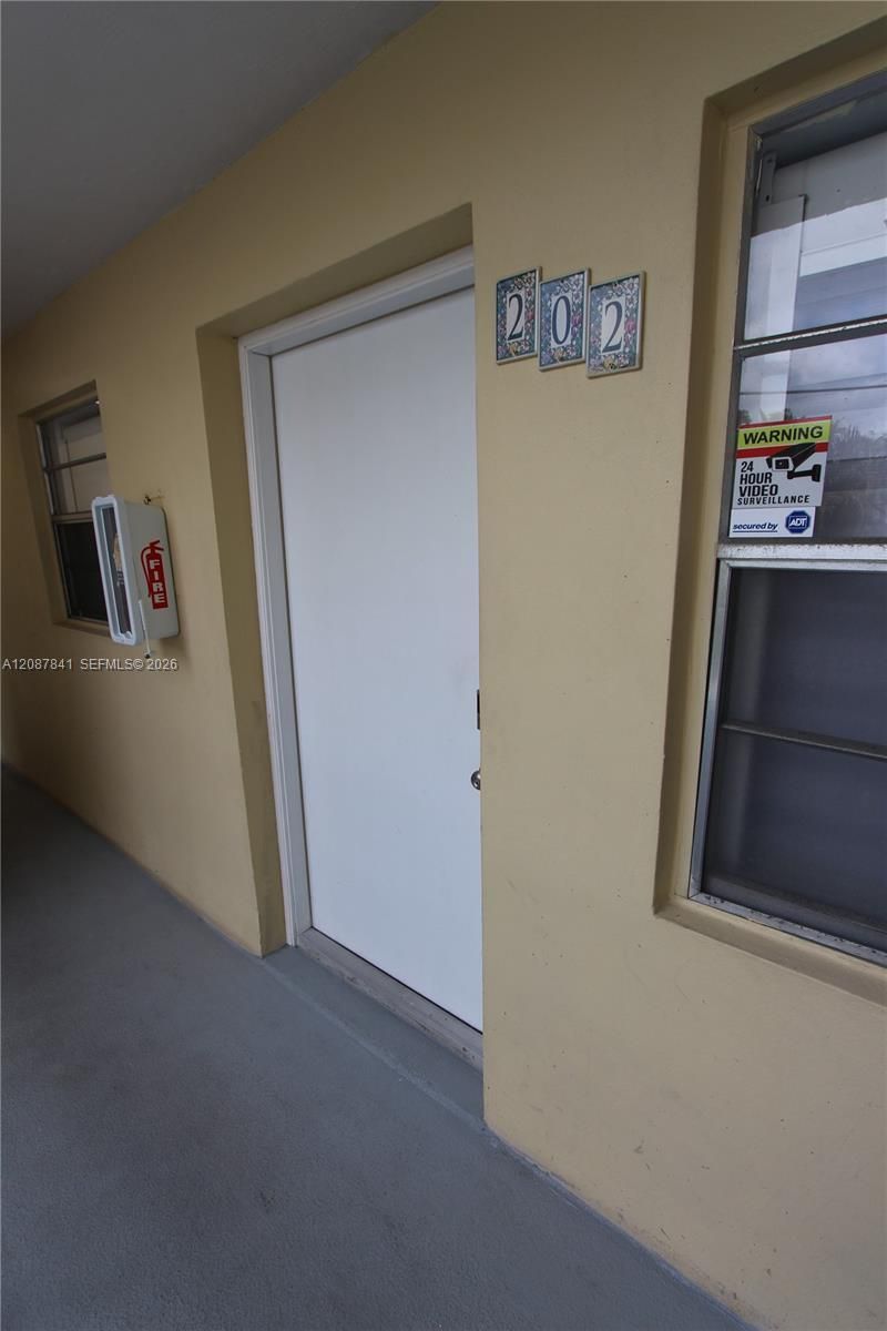 427 Santander Ave, Unit 202, Coral Gables, FL 33134 Photo