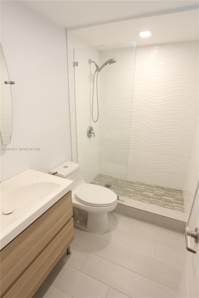 427 Santander Ave, Unit 202, Coral Gables, FL 33134 Photo