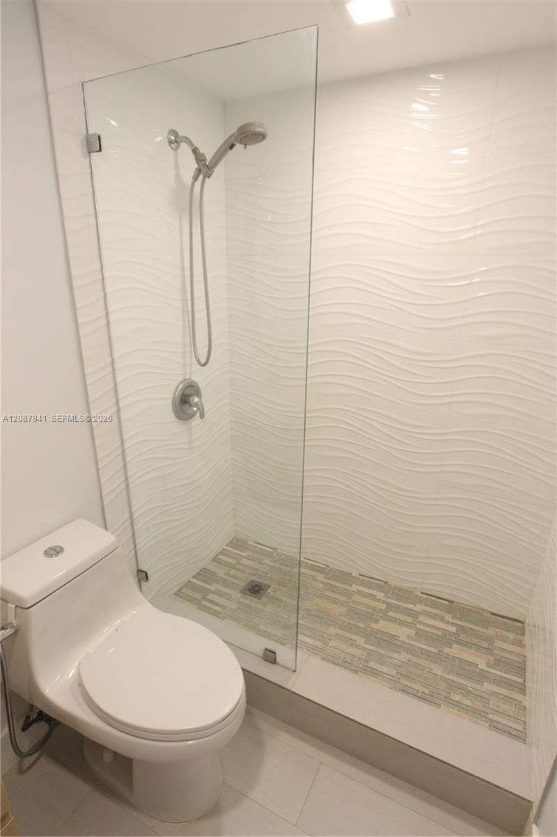 427 Santander Ave, Unit 202, Coral Gables, FL 33134 Photo