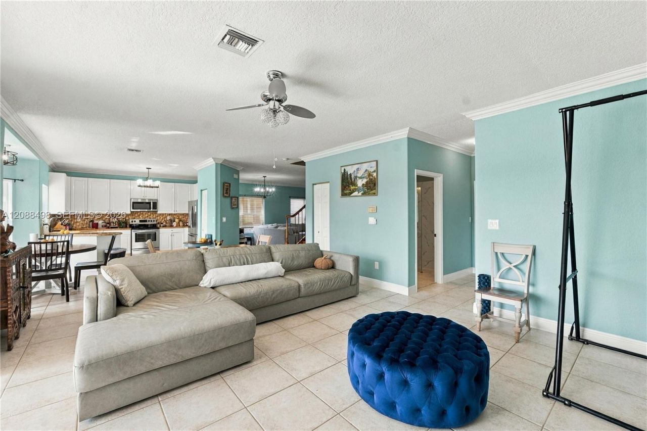 1423 SW 158th Ave, Pembroke Pines, FL 33027 Photo