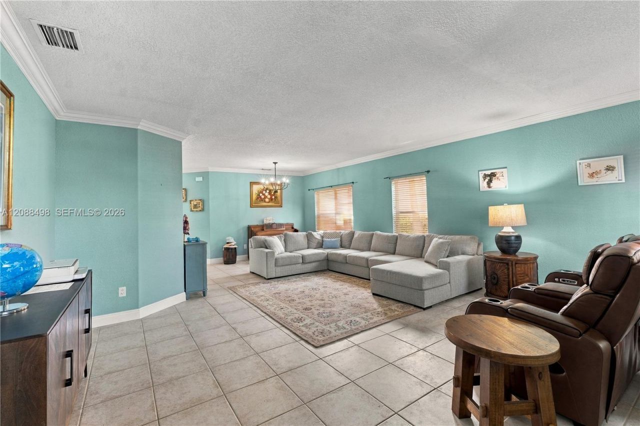 1423 SW 158th Ave, Pembroke Pines, FL 33027 Photo