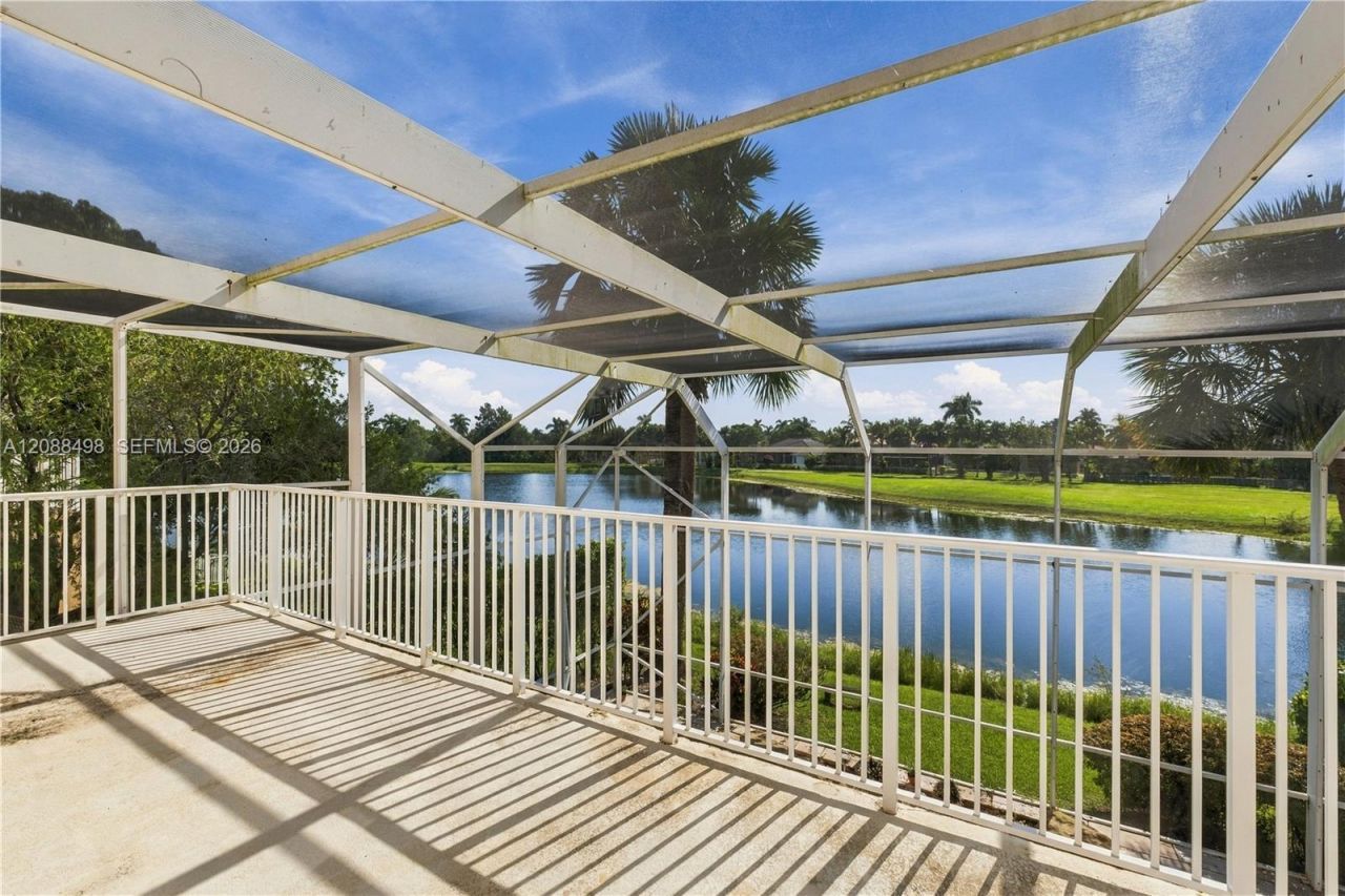 1423 SW 158th Ave, Pembroke Pines, FL 33027 Photo